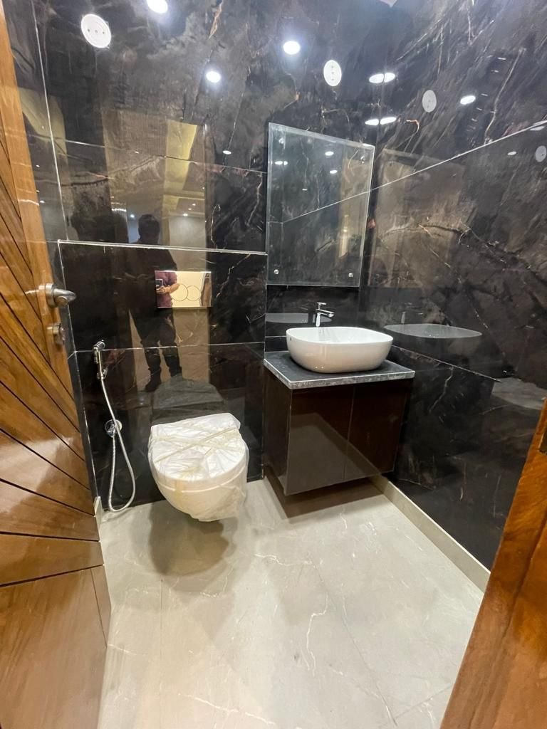 3BHK availble for rent in Sushant Lok, B Block